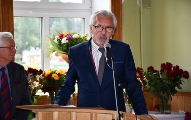 Jubileusz 75-lecia Liceum Og&oacute;lnokształcącego im. A. Mickiewicza w G&oacute;rze i XII Zjazd Absolwent&oacute;w 11