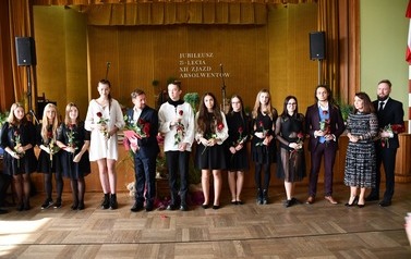 Jubileusz 75-lecia Liceum Og&oacute;lnokształcącego im. A. Mickiewicza w G&oacute;rze i XII Zjazd Absolwent&oacute;w 21