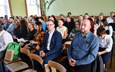 Jubileusz 75-lecia Liceum Og&oacute;lnokształcącego im. A. Mickiewicza w G&oacute;rze i XII Zjazd Absolwent&oacute;w 30