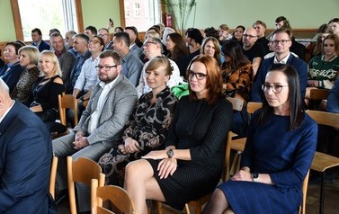 Jubileusz 75-lecia Liceum Og&oacute;lnokształcącego im. A. Mickiewicza w G&oacute;rze i XII Zjazd Absolwent&oacute;w 32