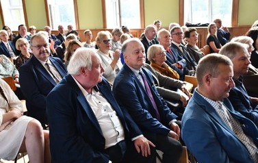 Jubileusz 75-lecia Liceum Og&oacute;lnokształcącego im. A. Mickiewicza w G&oacute;rze i XII Zjazd Absolwent&oacute;w 35
