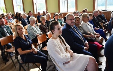 Jubileusz 75-lecia Liceum Og&oacute;lnokształcącego im. A. Mickiewicza w G&oacute;rze i XII Zjazd Absolwent&oacute;w 36