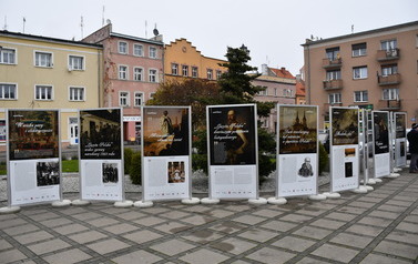 Otwarcie wystawy "Historia Zobowiązuje" 4