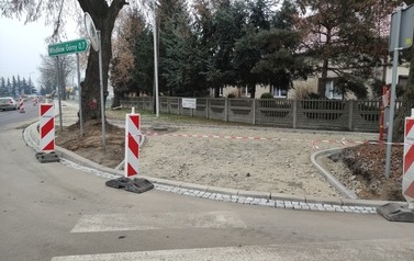 Przebudowa chodnika G&oacute;ra - Stara G&oacute;ra w pasie drogi wojew&oacute;dzkiej nr 323 &ndash; odcinek  od km 23+850 do km 24+120 (skrzyżowanie w Starej G&oacute;rze) 1
