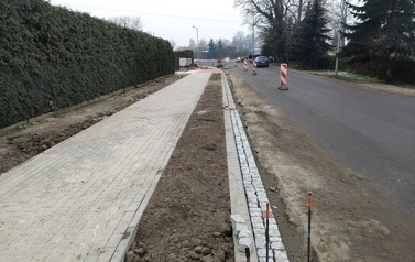 Przebudowa chodnika G&oacute;ra - Stara G&oacute;ra w pasie drogi wojew&oacute;dzkiej nr 323 &ndash; odcinek  od km 23+850 do km 24+120 (skrzyżowanie w Starej G&oacute;rze) 9