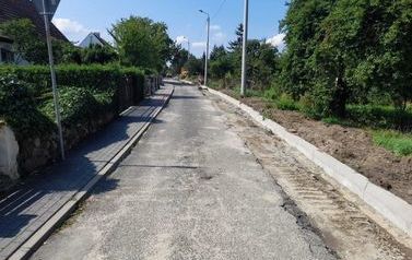 Wymiana nawierzchni jezdni ul. Konopnickiej w m. G&oacute;ra 4