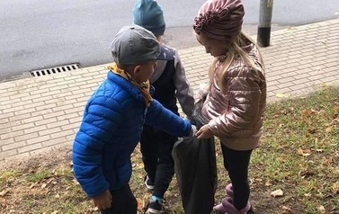 1 (4)