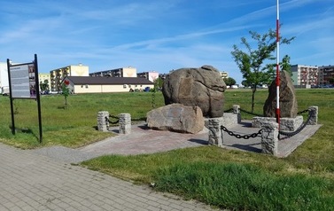 Renowacja obelisku 7