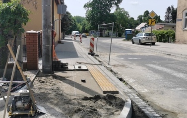 Wymiana nawierzchni drogi i chodnik&oacute;w ul. Mickiewicza w m. G&oacute;ra &ndash; etap I 8