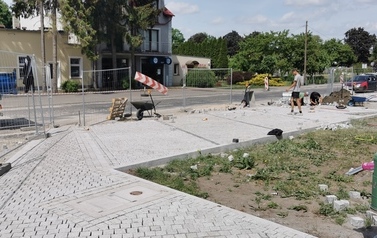 Wymiana nawierzchni drogi i chodnik&oacute;w ul. Mickiewicza w m. G&oacute;ra &ndash; etap I 11