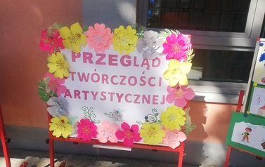 Przegląd Tw&oacute;rczości Artystycznej Dzieci z okazji obchod&oacute;w rocznicy urodzin Marii Konopnickiej - patronki Przedszkola Publicznego nr 1 w G&oacute;rze 1