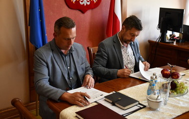 Podpisano umowę na Zagospodarowanie przestrzeni publicznej przy Al. Jagiellon&oacute;w w m. G&oacute;ra 4