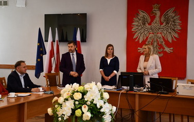 Konkursy na stanowiska dyrektor&oacute;w szk&oacute;ł i przedszkola 2