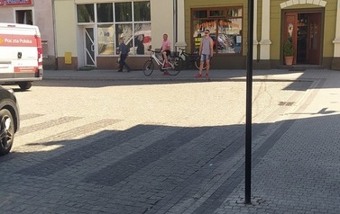 Uzupełnienie oznakowania na ul. Plac Bolesława Chrobrego w G&oacute;rze 1
