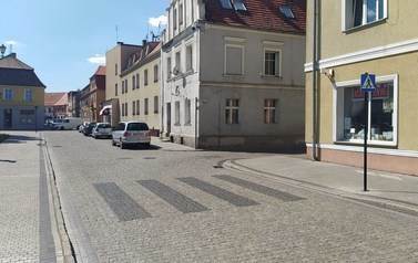 Uzupełnienie oznakowania na ul. Plac Bolesława Chrobrego w G&oacute;rze 2