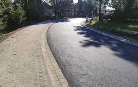 Wymiana nawierzchni drogi i budowa chodnika w m. Chr&oacute;ścina 7