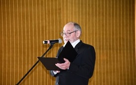 Jubileusz 75-lecia Liceum Og&oacute;lnokształcącego im. A. Mickiewicza w G&oacute;rze i XII Zjazd Absolwent&oacute;w 15