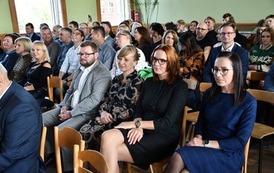 Jubileusz 75-lecia Liceum Og&oacute;lnokształcącego im. A. Mickiewicza w G&oacute;rze i XII Zjazd Absolwent&oacute;w 32