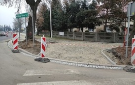 Przebudowa chodnika G&oacute;ra - Stara G&oacute;ra w pasie drogi wojew&oacute;dzkiej nr 323 &ndash; odcinek  od km 23+850 do km 24+120 (skrzyżowanie w Starej G&oacute;rze) 1