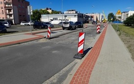 Wymiana nawierzchni drogi i chodnik&oacute;w ul. Piast&oacute;w w m. G&oacute;ra oraz Poprawa stanu nawierzchni jezdni i chodnik&oacute;w ul. J. Korczaka w m. G&oacute;ra 2