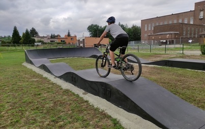 Zdjęcie do Zapraszamy do korzystania z toru rowerowego PUMPTRACK