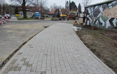 Zdjęcie do Wymiany nawierzchni jezdni, chodnik&oacute;w, parkingu oraz przebudowa przejść dla pieszych