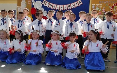 Zdjęcie do Akademia z okazji Święta Konstytucji 3 Maja