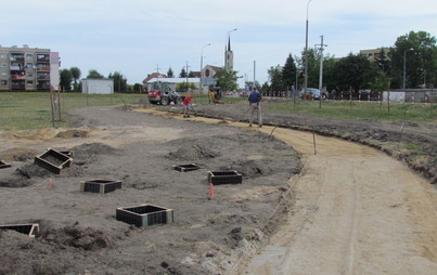 Zdjęcie do Zagospodarowanie przestrzeni publicznej przy Al. Jagiellon&oacute;w w m. G&oacute;ra w związku z prowadzeniem zajęć dla dzieci z rodzin dysfunkcyjnych
