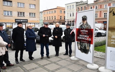 Zdjęcie do Otwarcie wystawy "Historia Zobowiązuje"