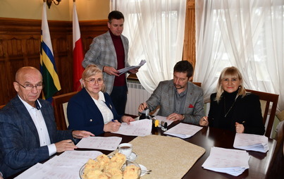 Zdjęcie do Podpisanie aneksu do Porozumienia ZIT LGOF 