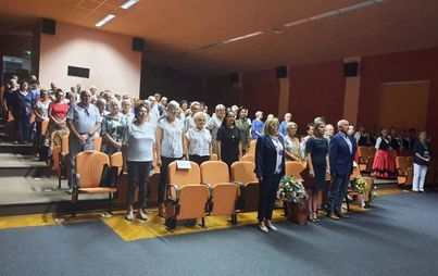 Zdjęcie do  Inauguracja Roku Akademickiego 2023/2024 G&oacute;rowskiego Uniwersytetu Trzeciego Wieku 