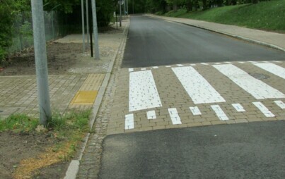 Zdjęcie do Wymiana nawierzchni drogi i chodnik&oacute;w ul. Mickiewicza w m. G&oacute;ra - etap II