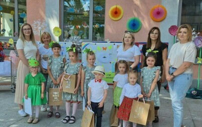 Zdjęcie do Przegląd Artystyczny w Przedszkolu z Okazji Urodzin Patronki