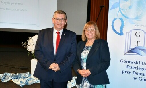 Zdjęcie do Inauguracja roku akademickiego G&oacute;rowskiego Uniwersytetu Trzeciego Wieku