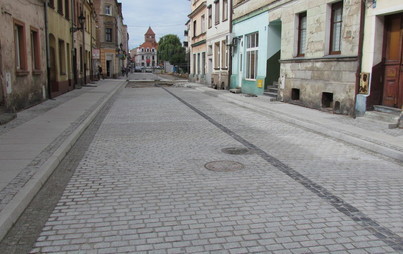 Zdjęcie do Wymiana nawierzchni drogi i chodnik&oacute;w ul. Piłsudskiego