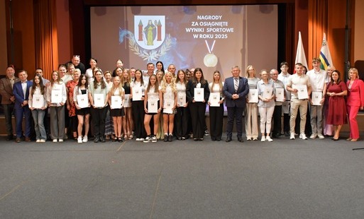 Zdjęcie do Rozdanie nagr&oacute;d dla najlepszych sportowc&oacute;w Gminy G&oacute;ra