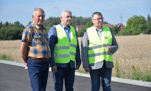 Zdjęcie do Zakończono prace na ul. Zacisze w Czerninie