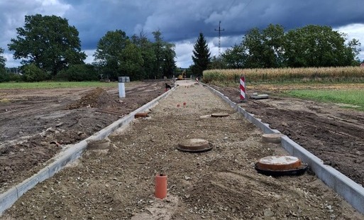 Zdjęcie do Kolejny etap prac przy budowie ścieżki rowerowo-turystycznej G&oacute;ra &ndash; Ryczeń &ndash; Jemielno &ndash; Lubin