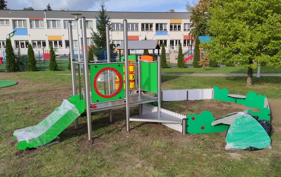 Doposażenie placu zabaw w żłobku w Górze